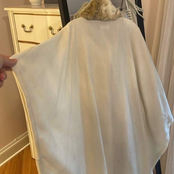 Lux cape - Picture 7 of 8